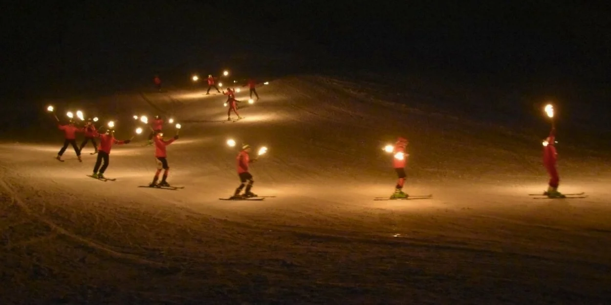 Bitlis’te gece kayağına yoğun ilgi